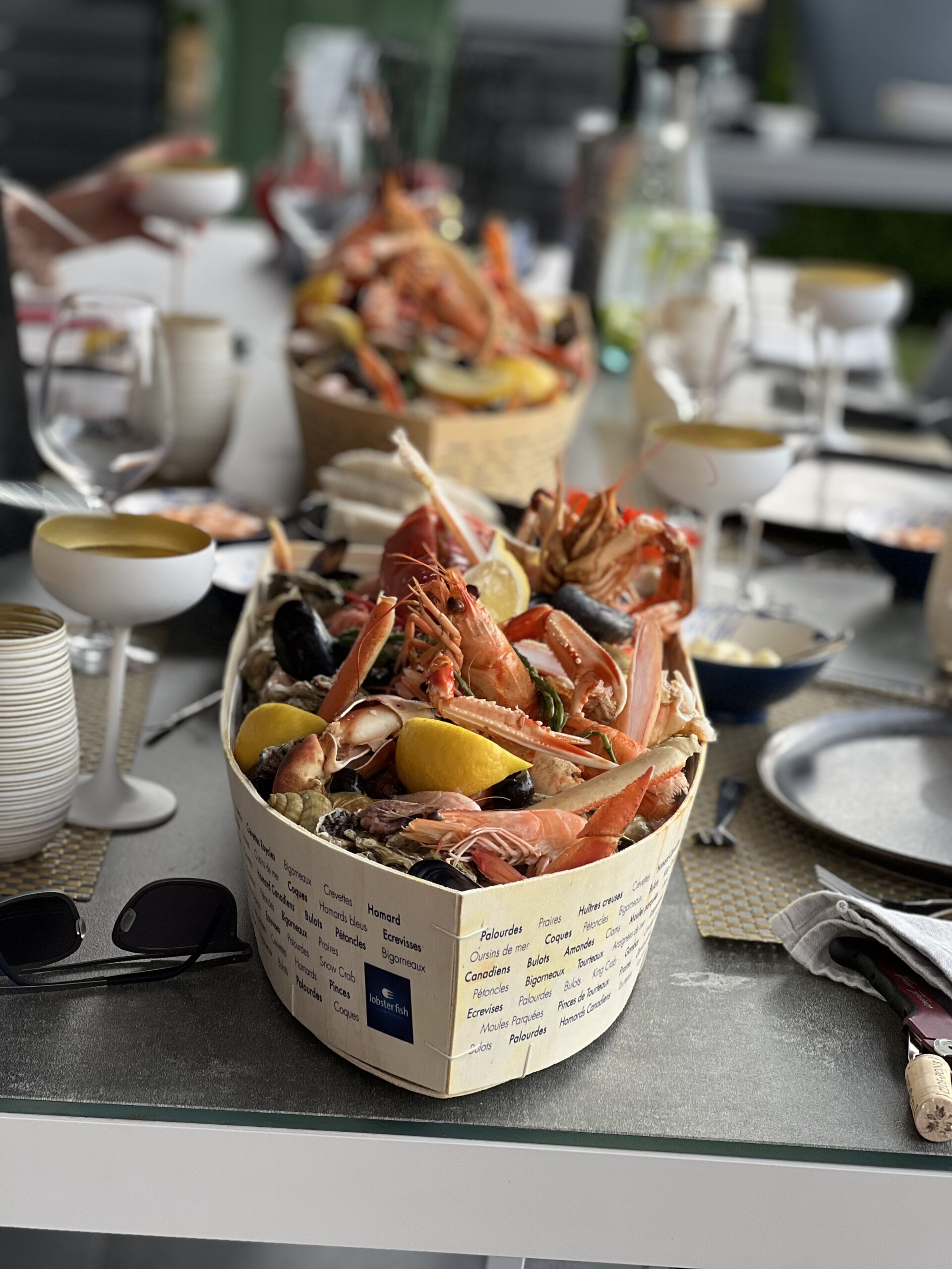 *Zeevruchtenschotel royal met halve kreeft